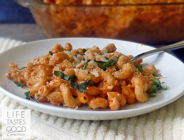 Mac and Cheese with Marinara Sauce | by Life Tastes Good is easy to make and loaded with creamy, cheesy goodness! #MarinaraSauce #MacandCheese #LifeTastesGood