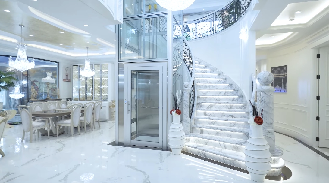 75 Interior Design Photos vs. 1487 Minto Crescent, Vancouver Luxury Mansion Tour