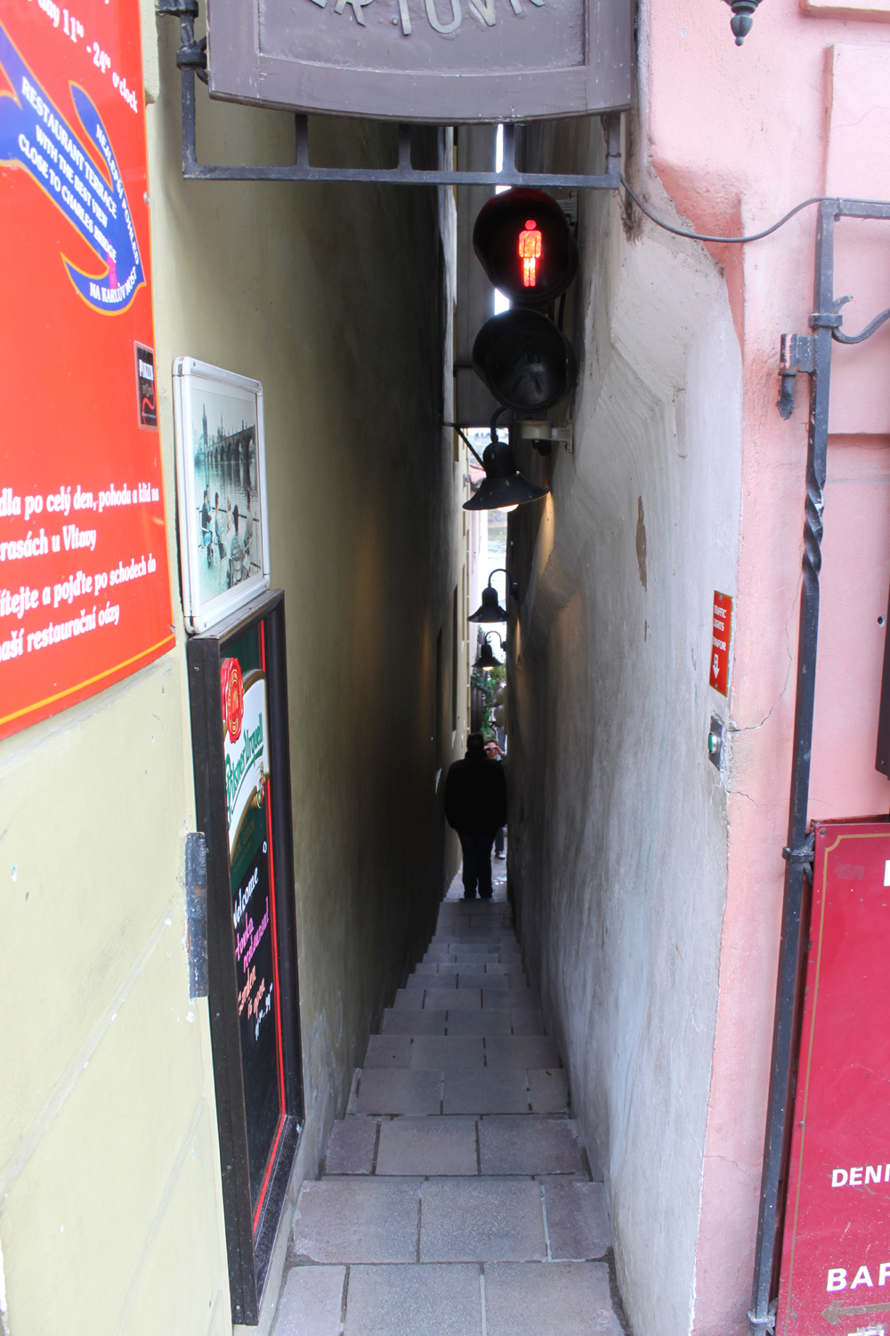 Pix Grove Narrowest Street in Prague