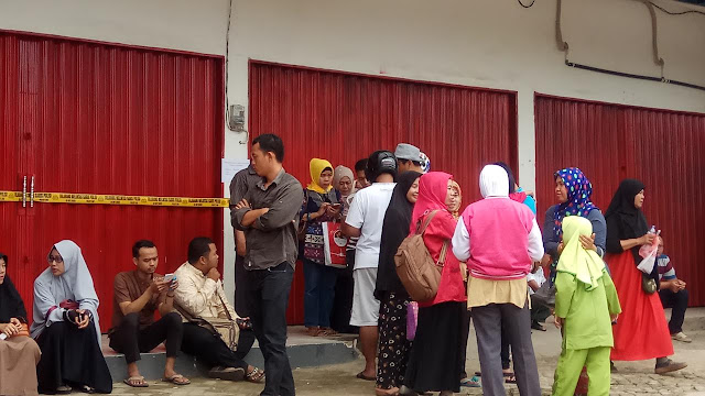 Menabung 10 Tahun hingga Jual Tanah, Jemaah Umrah Abu Tour Ditelantarkan