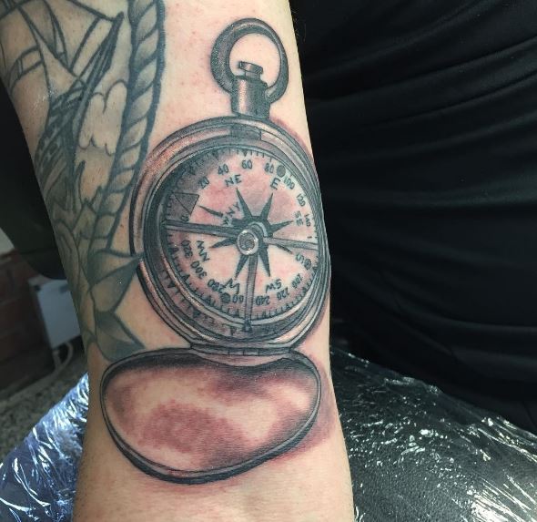 50+ Simple Nautical Tattoos for Guys (2019) - Star Compass Small ...