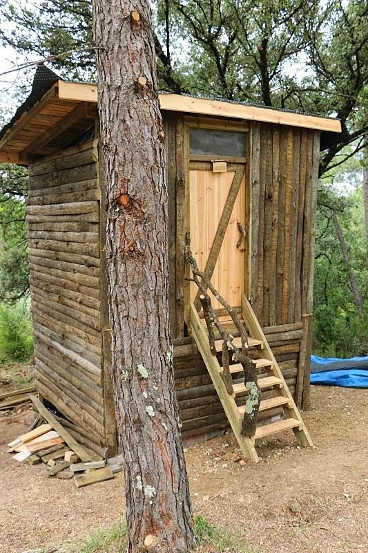 Quinta Nemus Construção da casa de banho seca para a inauguração da