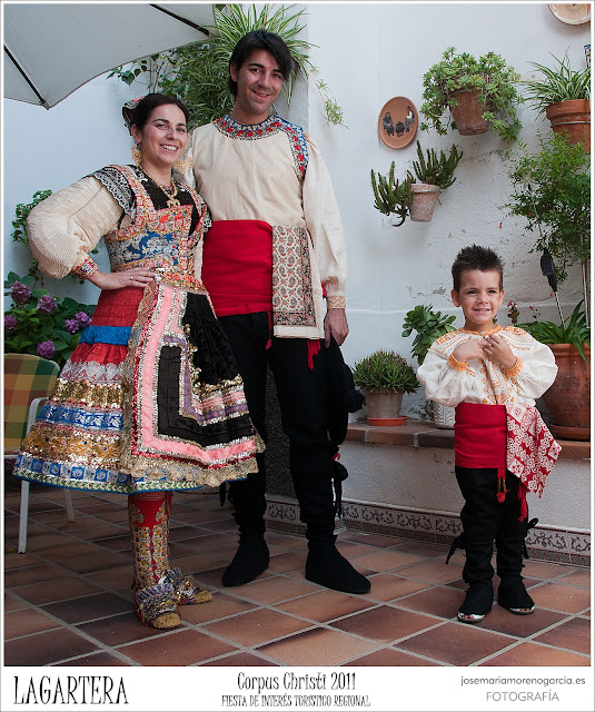 FolkCostume&Embroidery Overview of the costumes of Spain 2 The South