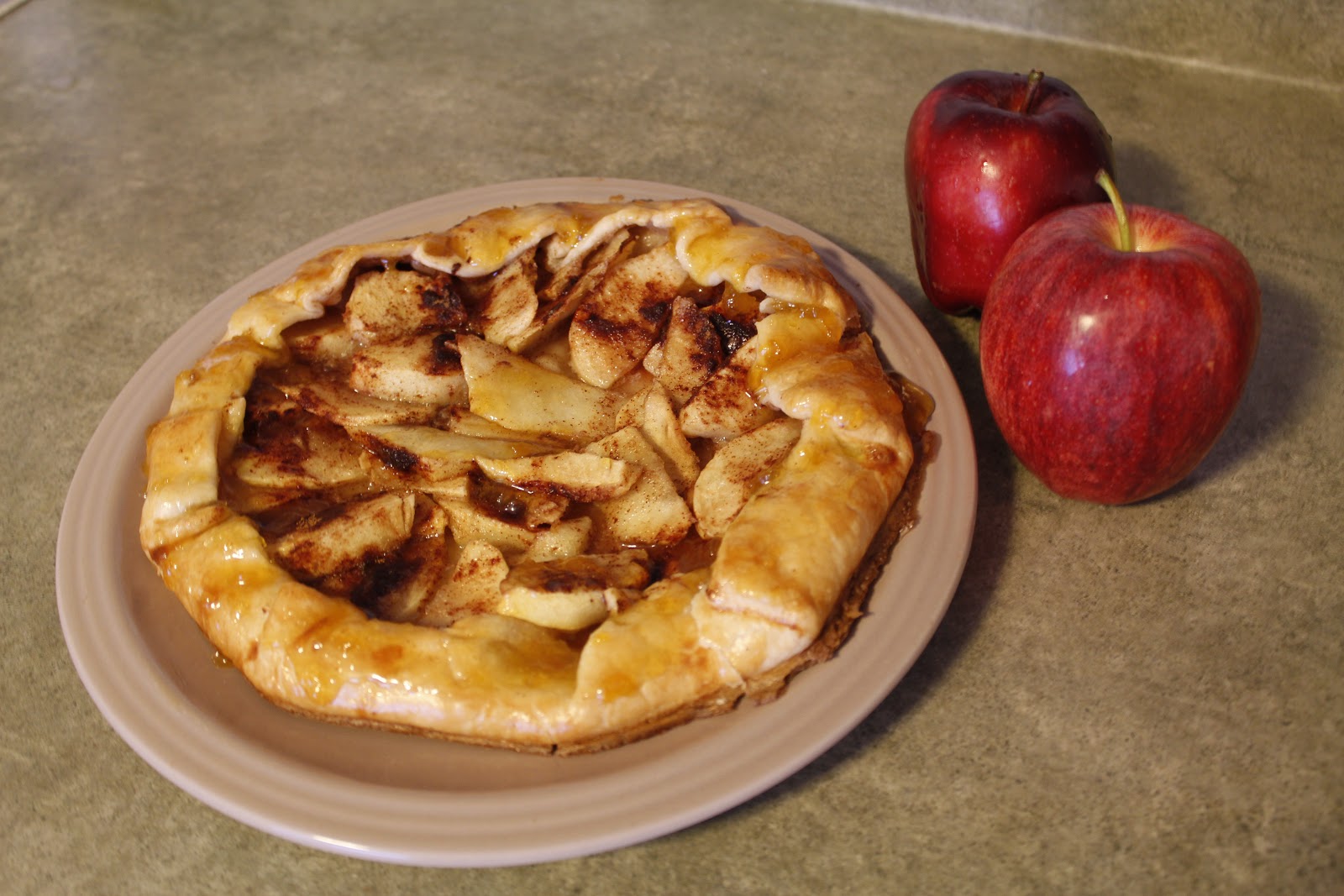Potpourri Mommy: Easy Apple Pie