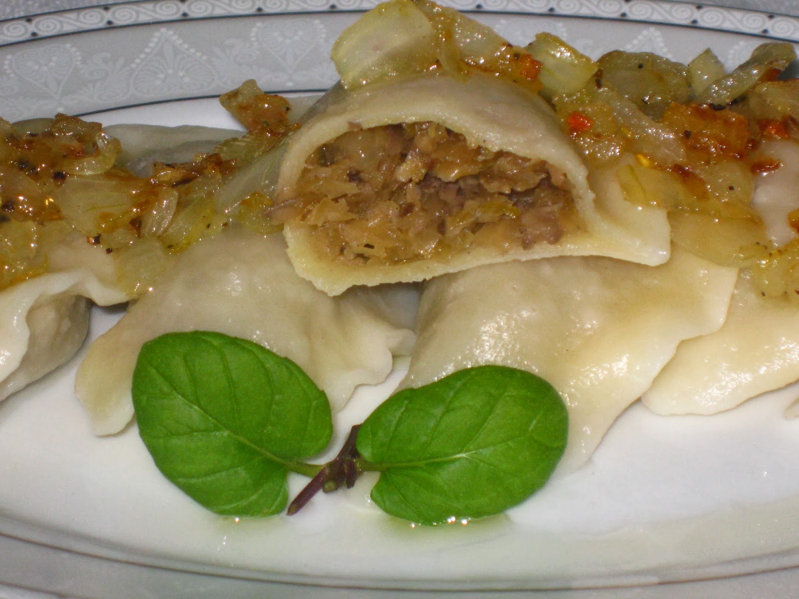 Zakątek Smakosza Pierogi z Kapustą i Pieczarkami