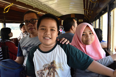 naik kereta wisata sejarah di museum kereta api ambarawa indonesia diesel uap traveling nurul sufitri mom lifestyle blogger