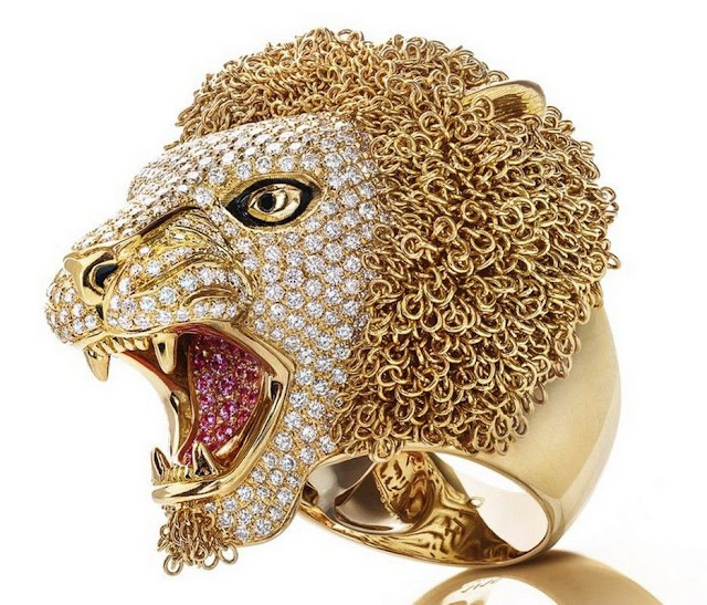 Gold Lion Head Ring by Roberto Coin Jewelry Designer