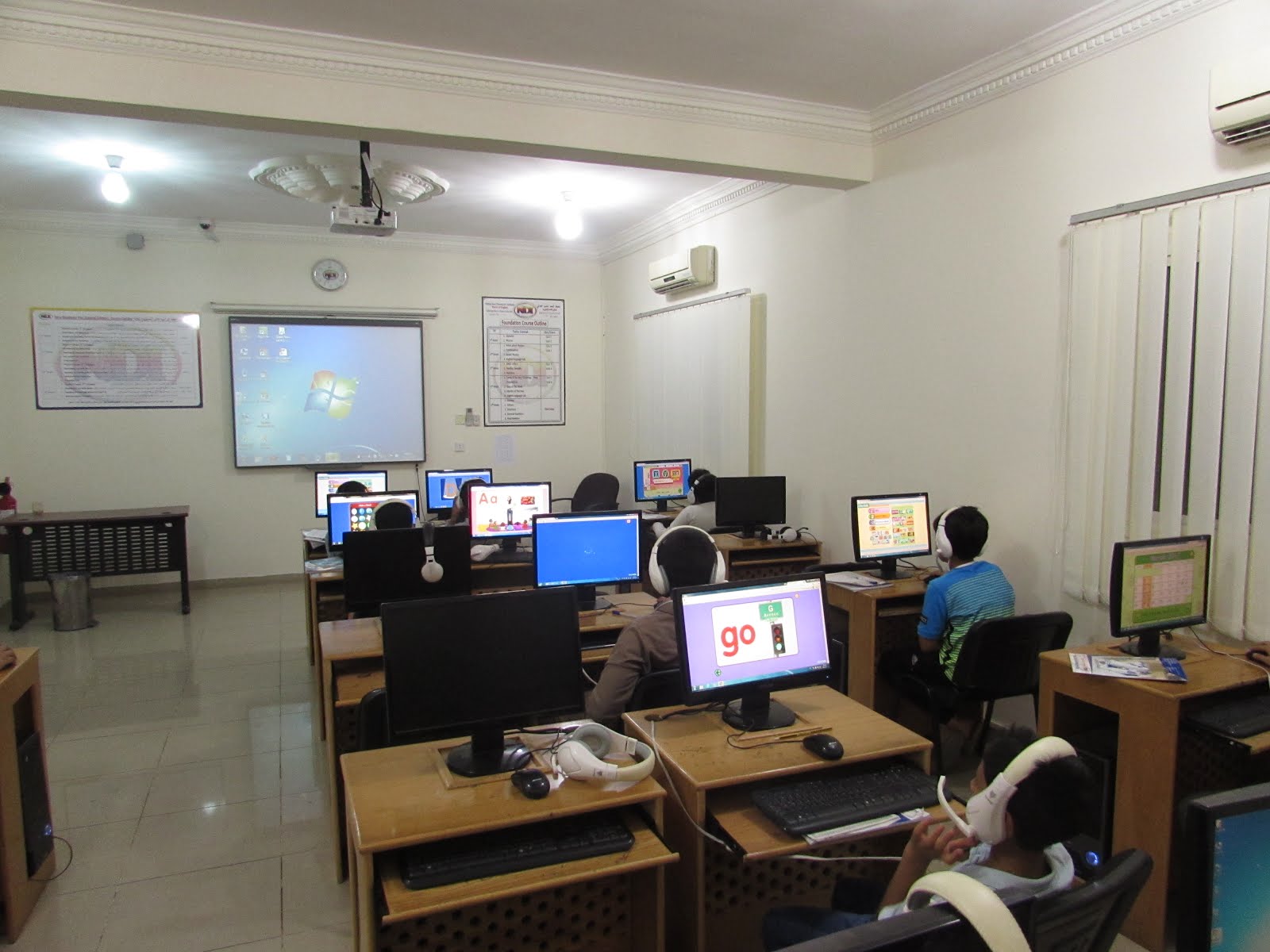 An English Lab for Foundation Kids
