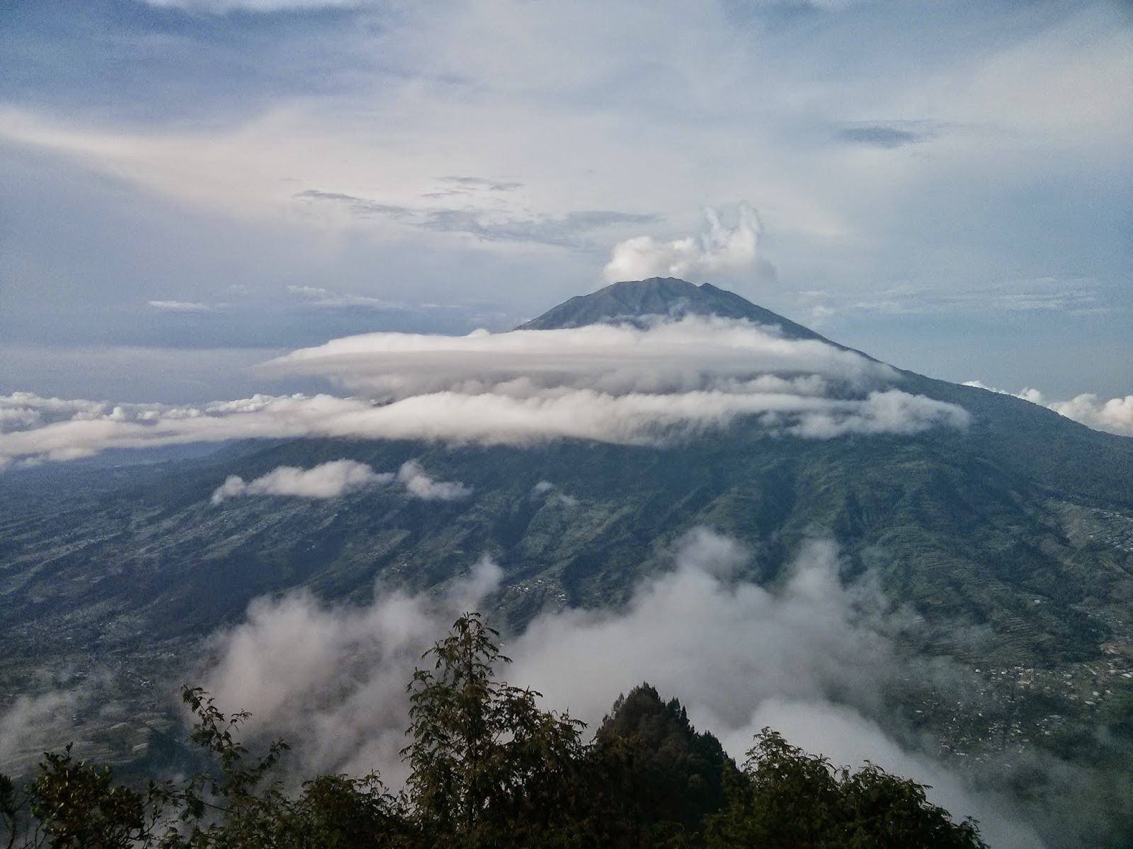 Paket Wisata Pendakian Gunung Merbabu, Termurah Xplore