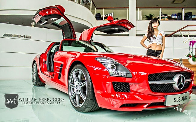 Người đẹp khoe dáng bên xe sang Mercedes-Benz