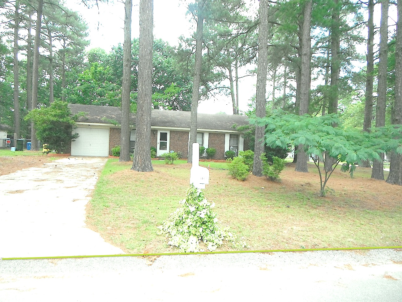 95,000 CASA EN VENTA POR EL DUEÑO 3 DORMITORIOS 2 BAÑOS FAYETTEVILLE