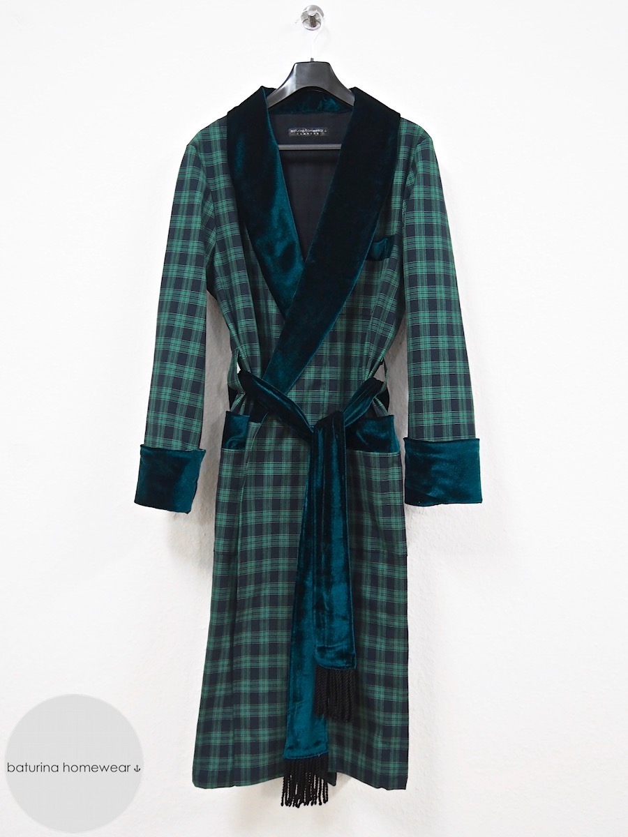 Solid Women's Woolen/Winter Premium Velvet Sleepwear Nighty, Full Sleeve