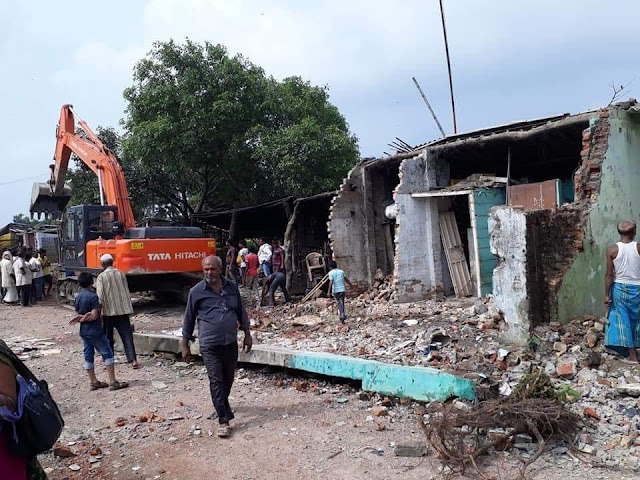 छावनी में अतिक्रमणकारियों पर चला बुलडोजर, ओवरब्रिज का अंतिम रोड़ा भी ख़त्म.. 3