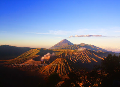 Menikmati sunrise di Penanjakan 1 adalah target utama keliling Jatim Menikmati sunrise di Penanjakan 1 adalah target utama keliling Jatim