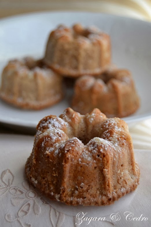 mini bundt cake con mele e cannella