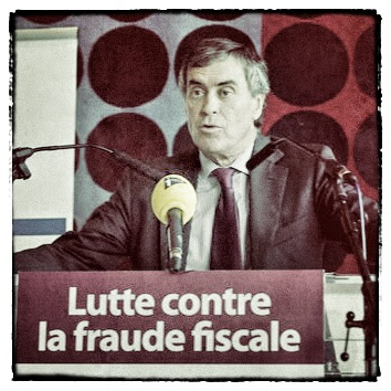 http://4.bp.blogspot.com/-l1o_YyoJUQs/UOyLg_A8GVI/AAAAAAAAJvA/DxyorX701lE/s400/Cahuzac.jpg