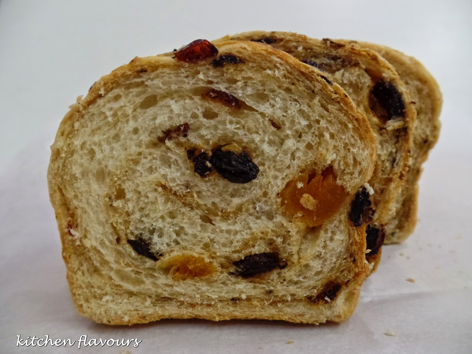 kitchen flavours Honey and Dried Fruit Loaf