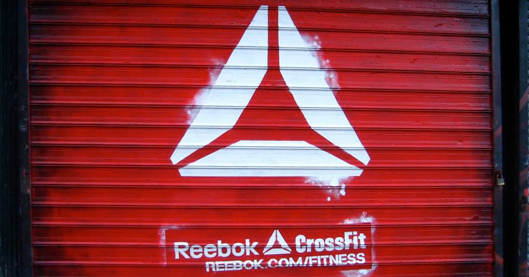 escarcha presidente escanear Reebok moderniza su logo para acercarse más al mundo del fitness