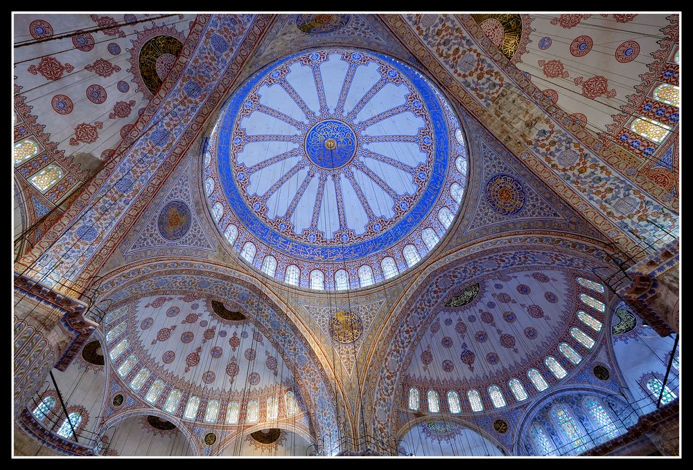 [Image: Sultan-Ahmet-Cami-Blaue-Moschee-Istanbul...830%29.jpg]