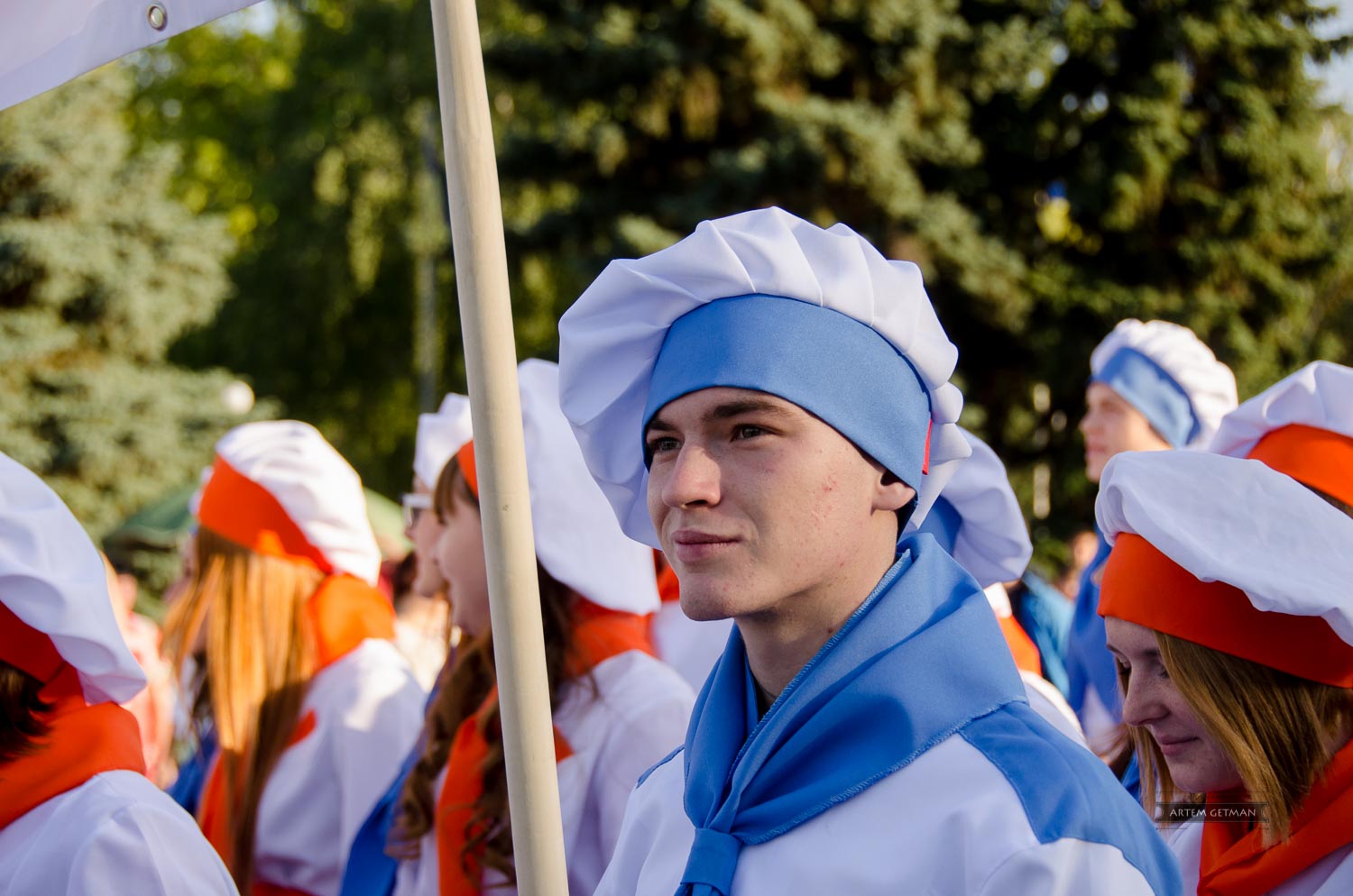 парад в брюсселе самый красочный. шествие 6 букв. новогодний парад в лондоне. праздничное шествие. парад магадан.