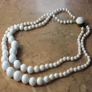 1960s milk glass bead necklace