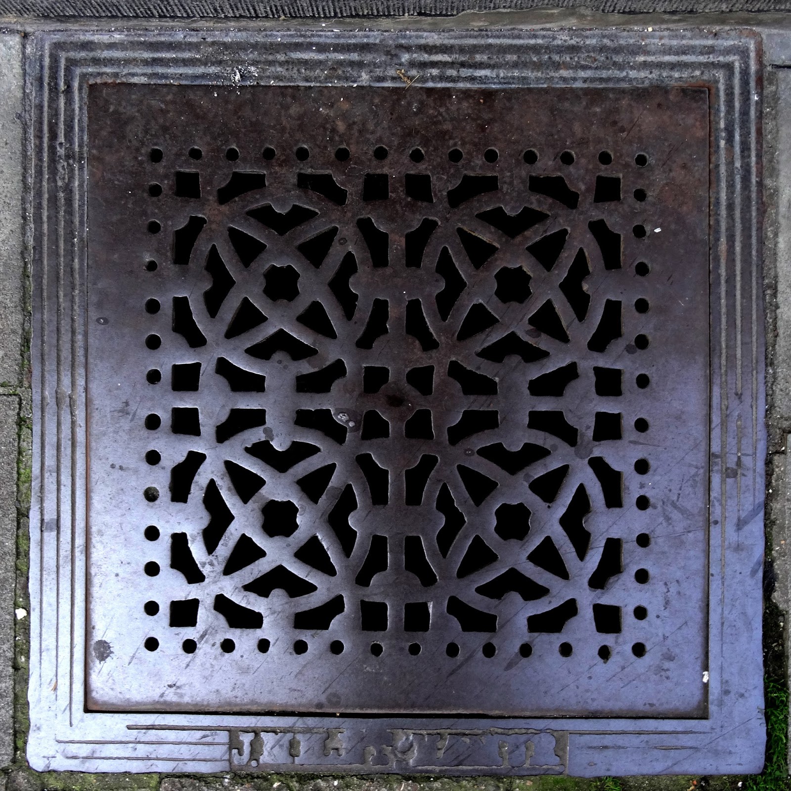 Anachropsy photography cast iron lace