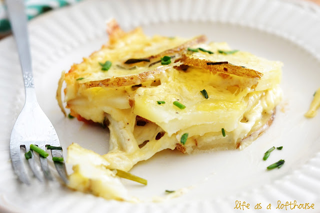 Scalloped Potatoes are thinly sliced potatoes covered in Gouda and Monterey Jack cheeses with fresh chives. Life-in-the-Lofthouse.com