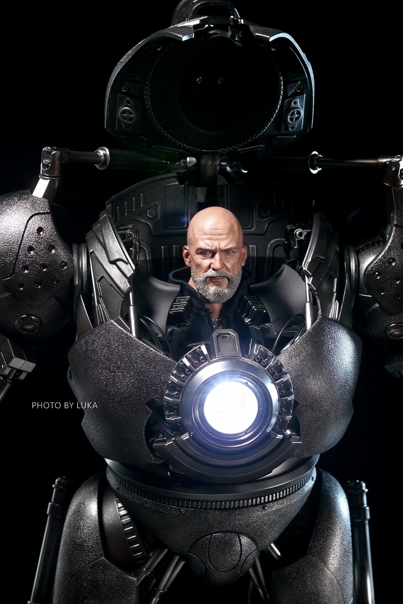 iron monger hot toys