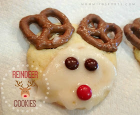 Reindeer Cookies with pretzels and M & Ms 