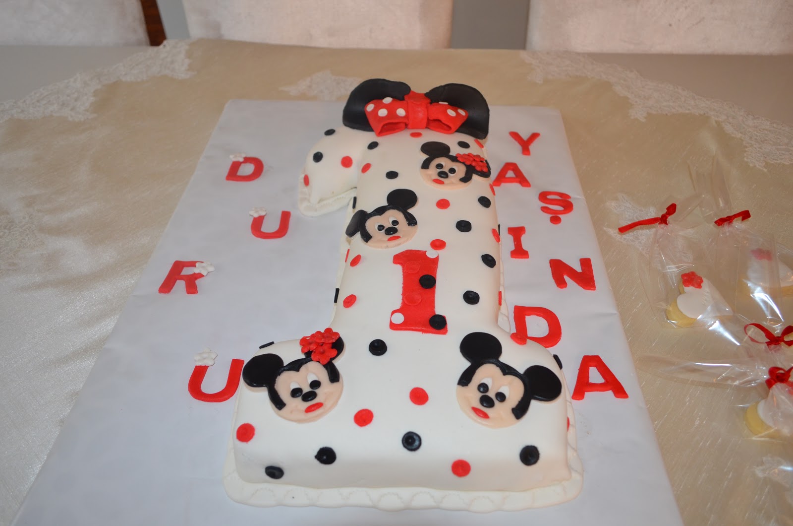 GÖZDE PASTA ve KURABİYE TASARIMI MICKEY MOUSE�lu PASTA
