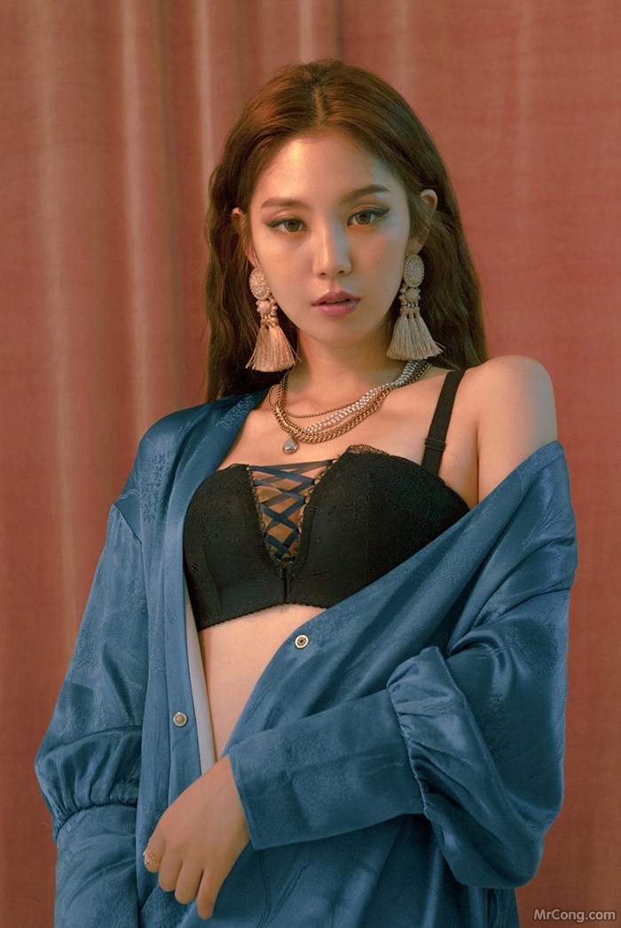 Lee Chae Eun&#39;s beauty in lingerie, bikini in November + December 2017 (189 photos) photo 7-12