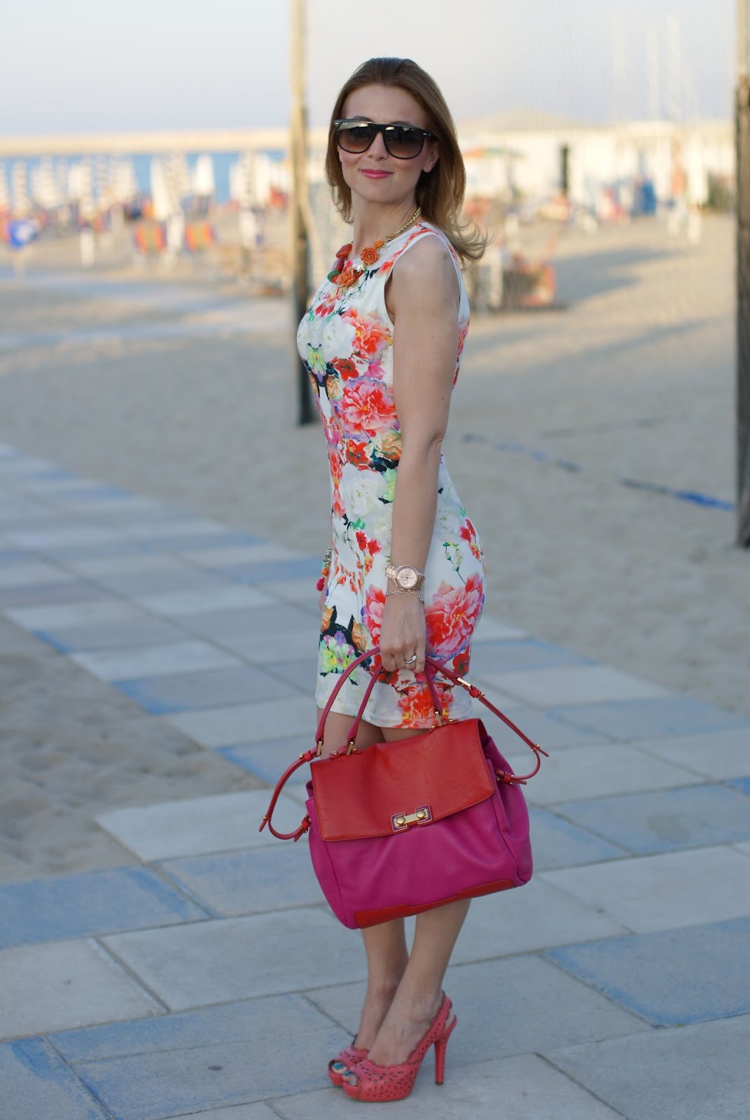 Tight floral dress | Fashion and Cookies - fashion and beauty blog