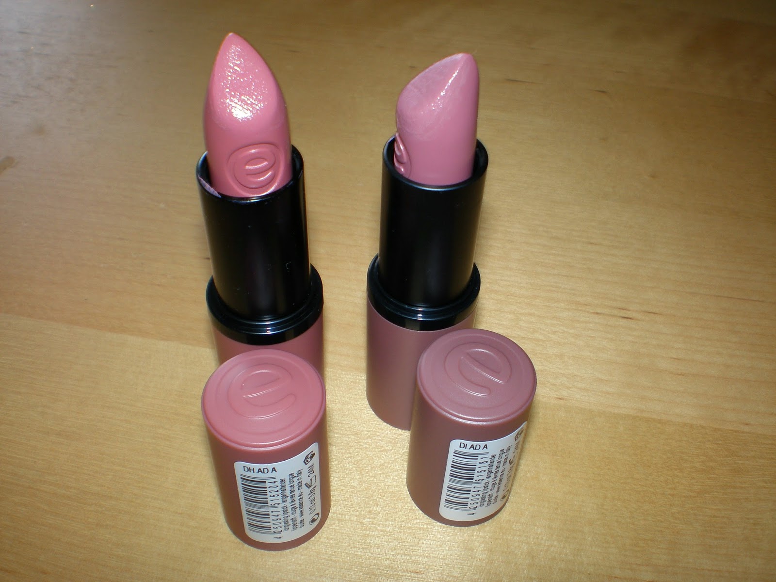 Lipsticks in 05 Cool Nude (left) and 03 Come Naturally (right)