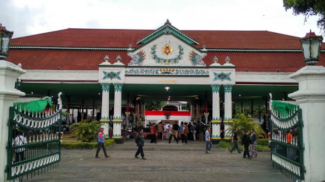 Jalan ke Wisata Sejarah, Kraton Jogja Jalan ke Wisata Sejarah, Kraton Jogja