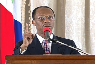 Aristide+press+conf.jpg