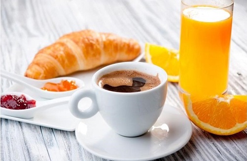 Autour de la gastronomie: Le petit déjeuner traditionnel français
