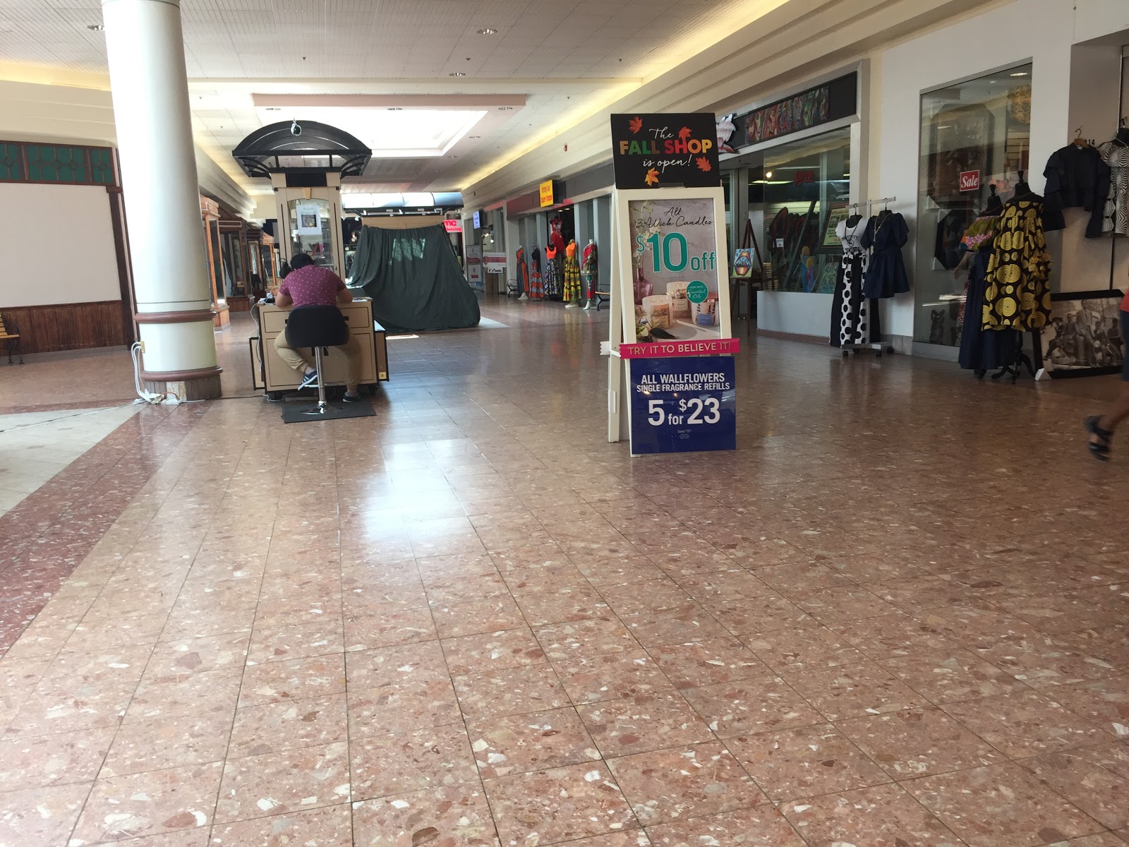 SkyMall Retail History and Abandoned Airports North DeKalb Mall