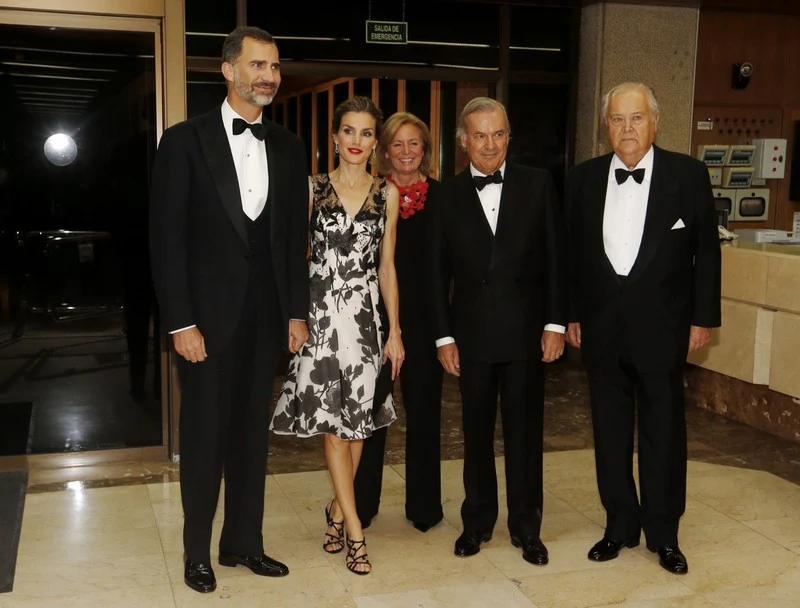 King Felipe and Queen Letizia attended a dinner in Madrid and gave awards in honor of the winners of "Mariano de Cavia", "Luca de Tena" and "Mingote"