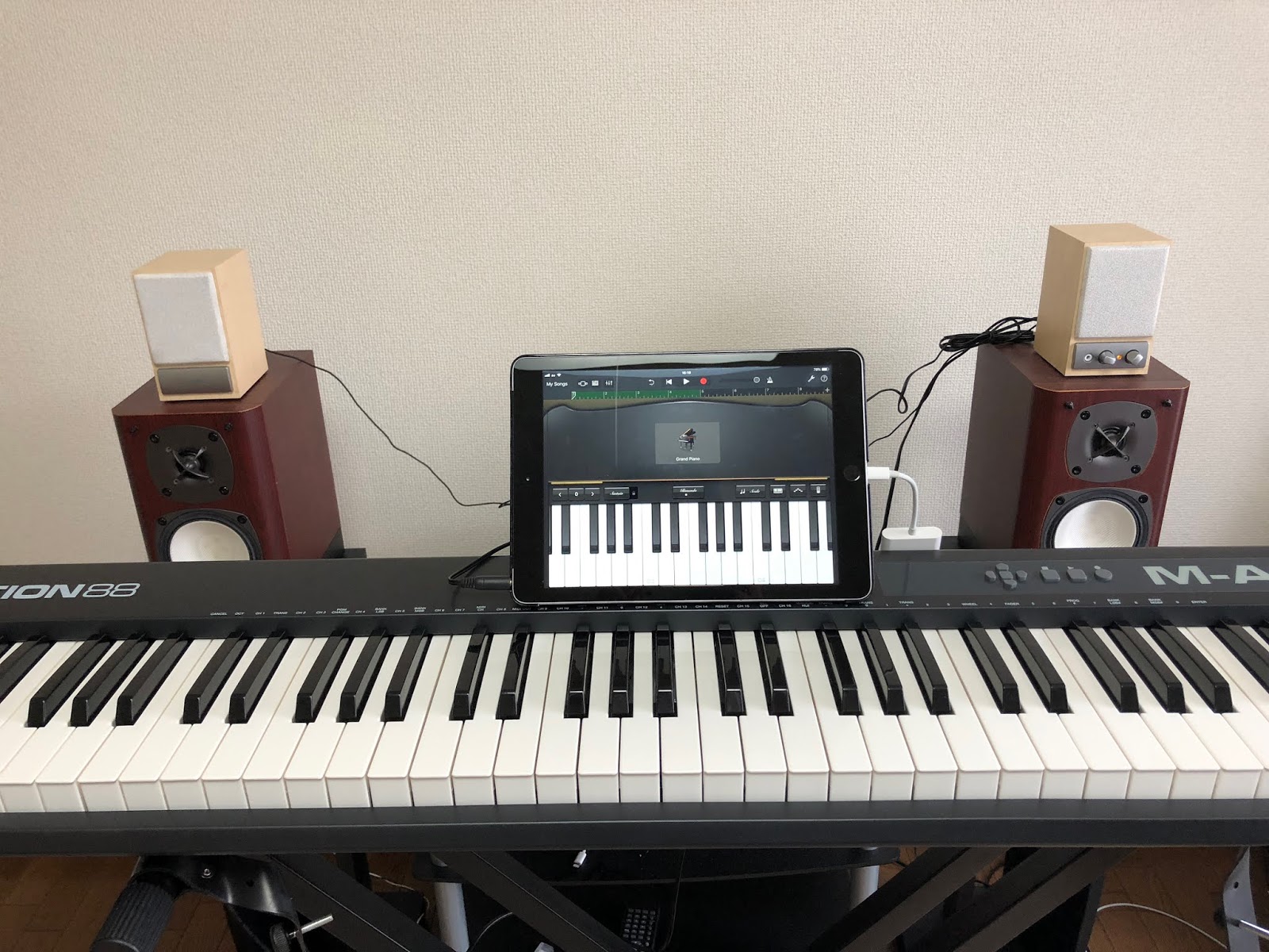 M-AUDIOの【KEYSTATION88】という88鍵盤のUSB-MIDIキーボードを使って 