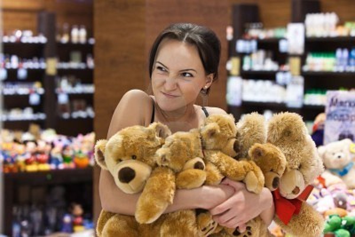 ненасытная жадность. плюшкин черты характера. жадность плюшкина. плюшкин главная черта. жадный человек.