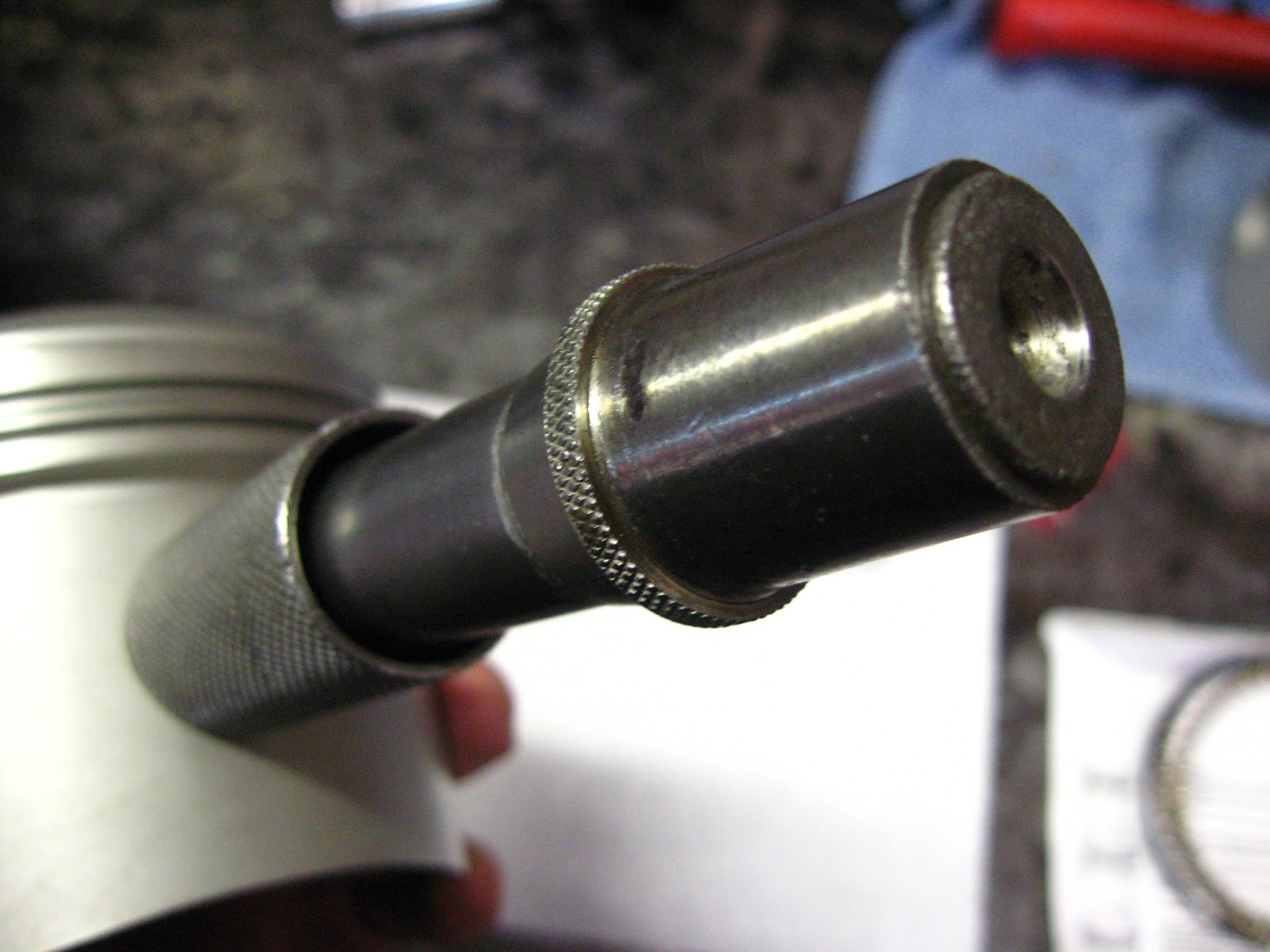 Noot TECH Wrist Pin Spiral Lock Tool