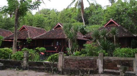 pantai kencana sumbawa