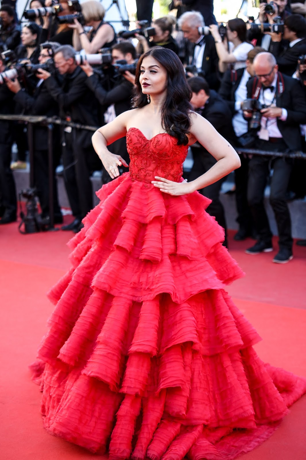 Aishwarya Rai Bachchan Looks Ravishing in a Ralph & Russo Red Gown At '120 Beats Per Minute (120 Battements Par Minute)' Premiere During The 70th Cannes Film Festival 2017