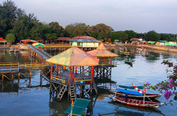 tempat wisata di Surabaya Pantai Ria Kenjeran tempat wisata di Surabaya Pantai Ria Kenjeran