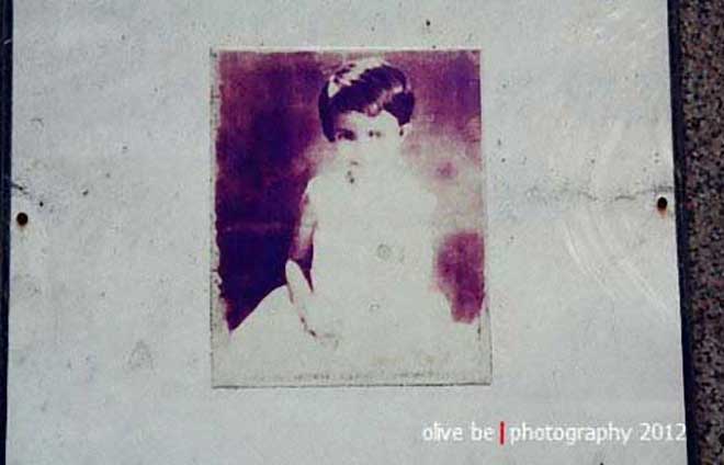 makam ade irma suryani nasution