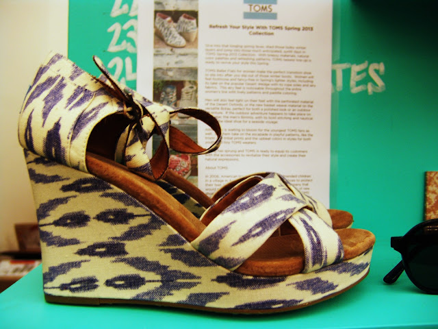 How great are these ikat printed TOMS