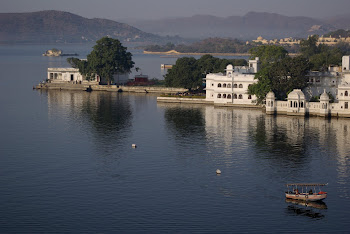 INDIA 2011: Udaipur, rootop terrace view fromt he Jaiwana Haveli Hotel