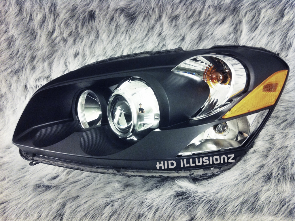 HID ILLUSIONZ: Buick Lucerne Mini H1 Orbit Projector HID Retrofit