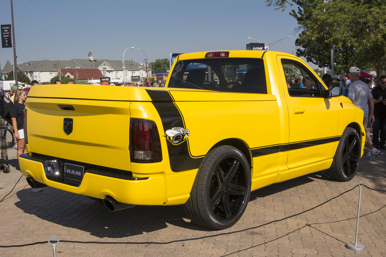 © Automotiveblogz: Ram 1500 Rumble Bee Concept Live Images Photos
