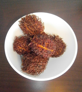 Délices d'une novice: Je vous présente le ramboutan ou litchi chevelu